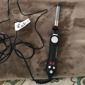 Beachwaver .75 curling iron